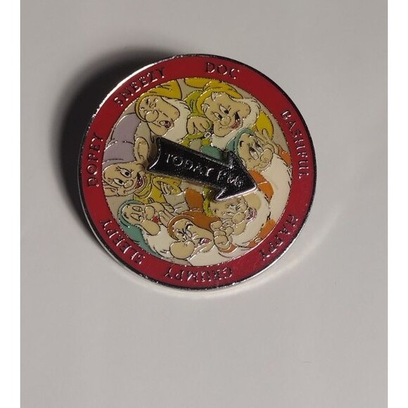 2 Disney Snow White and the Seven Dwafs Pins Poison Apple Spinner Pin Enamel - Picture 2 of 4